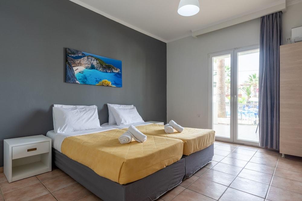 Arkadianos Aparthotel Agios Sostis  外观 照片