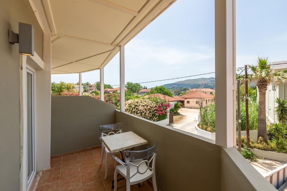 Arkadianos Aparthotel Agios Sostis  外观 照片