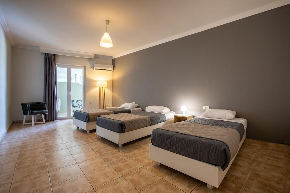 Arkadianos Aparthotel Agios Sostis  外观 照片