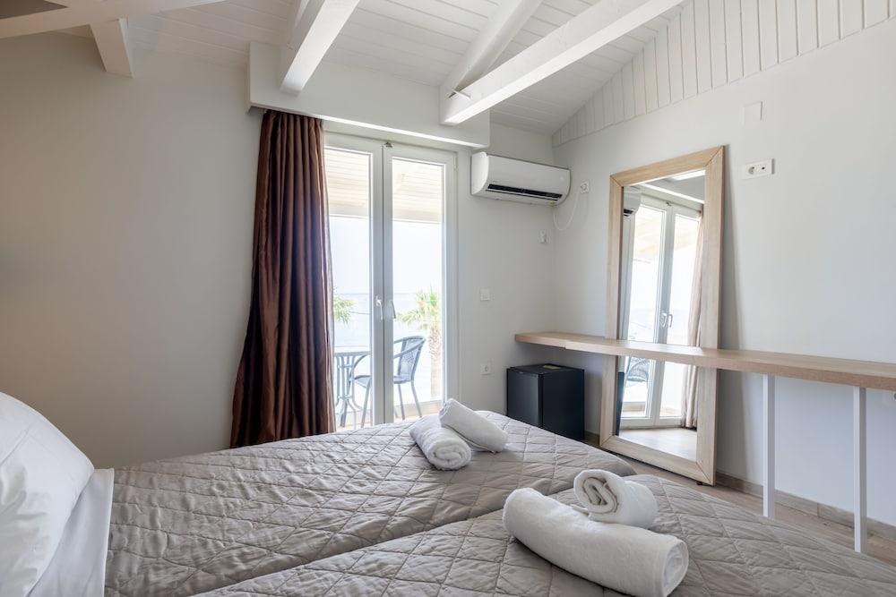 Arkadianos Aparthotel Agios Sostis  外观 照片