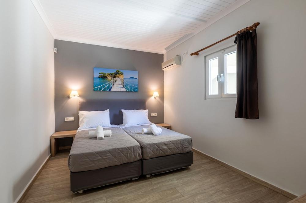 Arkadianos Aparthotel Agios Sostis  外观 照片