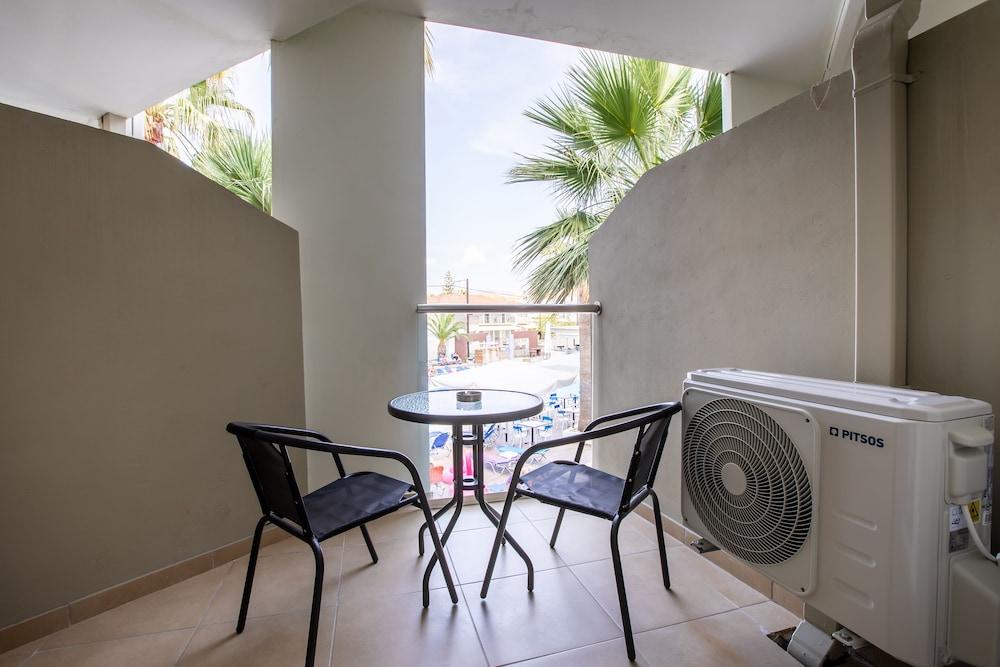 Arkadianos Aparthotel Agios Sostis  外观 照片