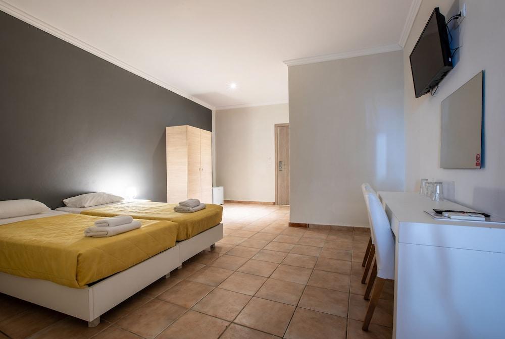Arkadianos Aparthotel Agios Sostis  外观 照片